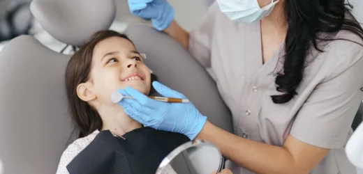 Jak uczyć dzieci dbania o zęby?